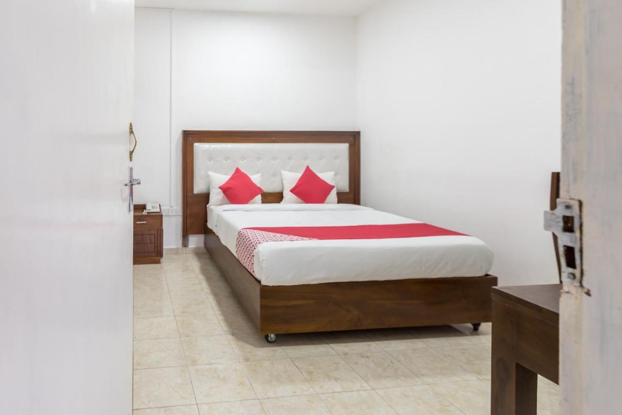 Oyo 102 Metro Marine Drive Hotel Colombo Buitenkant foto