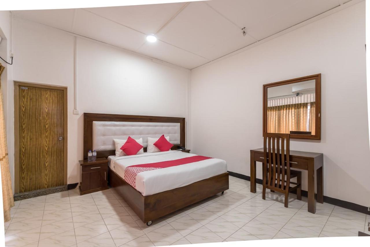 Oyo 102 Metro Marine Drive Hotel Colombo Buitenkant foto