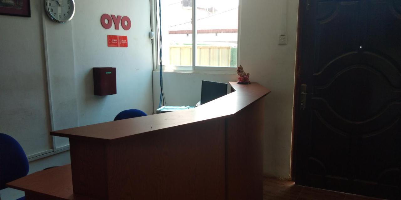 Oyo 102 Metro Marine Drive Hotel Colombo Buitenkant foto